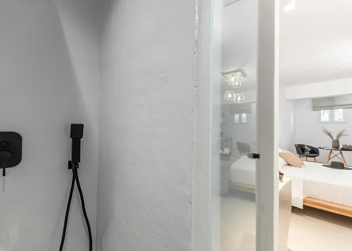 Aparthotel Heavenly & Naxos City