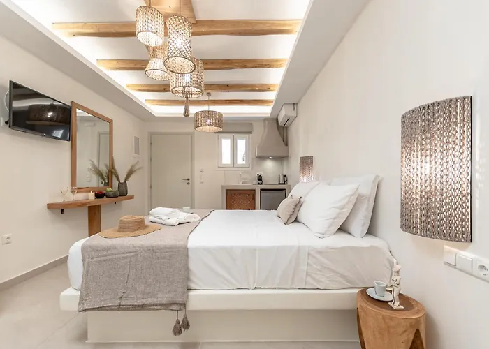 Heavenly & Aparthotel Naxos City